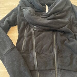 Lululemon Black Women’s Funnel Collar Sweater Jacket